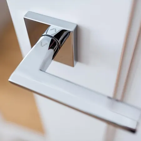 Airport Lirowa - P&o Serviced Варшава