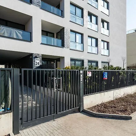 Airport Lirowa - P&o Serviced Апартаменты *