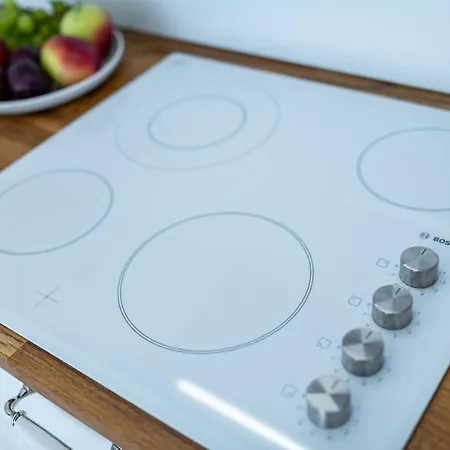 Apartman Airport Lirowa - P&o Serviced *