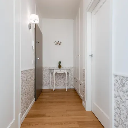 Apartman Airport Lirowa - P&o Serviced Varsó